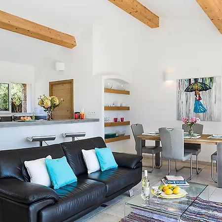Tarrabucceta Sleeps 4 Pool Air Con Wifi